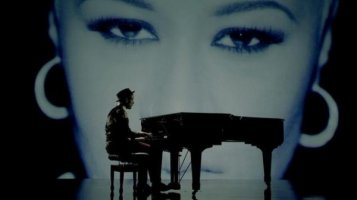 Labrinth feat. Emeli Sande - Beneath Your Beautiful 