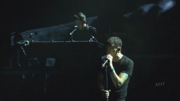 Linkin Park - Rolling In The Deep (Adele Cover - Live)
