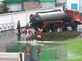 Fudbal ili vaterpolo?