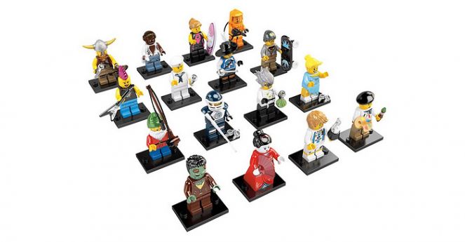 Da li znate zašto lego figure imaju rupu na glavi?