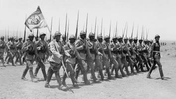 Generalisimus - General nad generalima